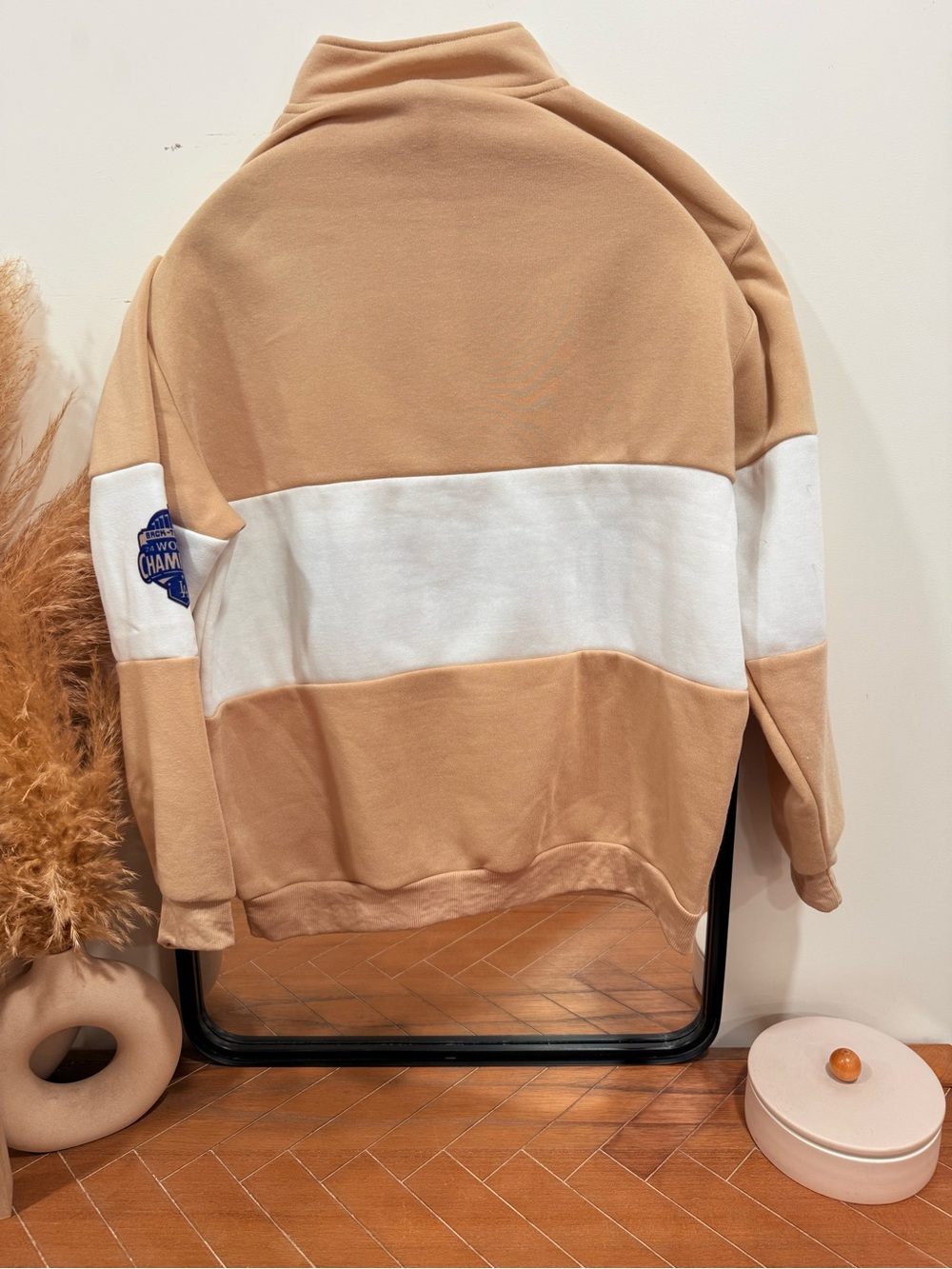 Los Angeles UCLA Dodgers Half-Zip Pullover Sweatshirt - Tan/White - Picture 3 of 8